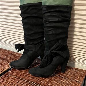 Elegant Black Suede Heeled Boots